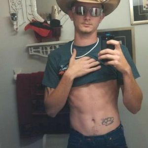 Meet your Posher, Aaron